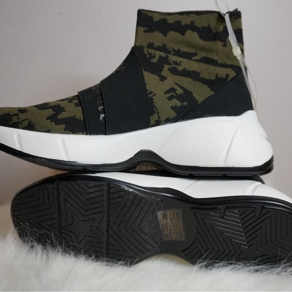 Brand new juicy couture high cut shoes - Picture 4 of 5